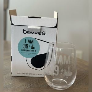 Middle Finger Wine Glass 39 Years Old + 🖕🏼